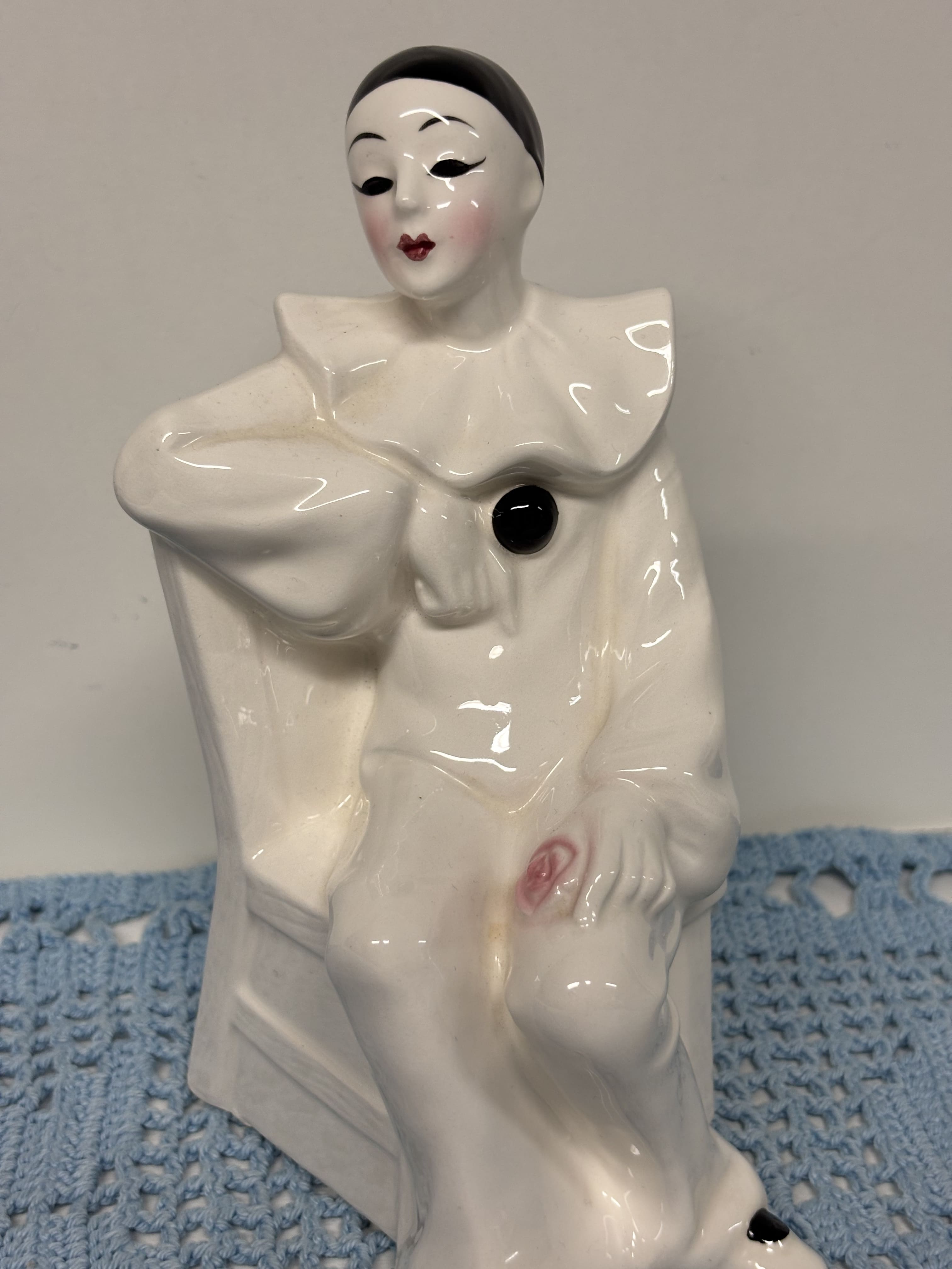 Porceliano klouno Pjero (Pierrot) statulėlė