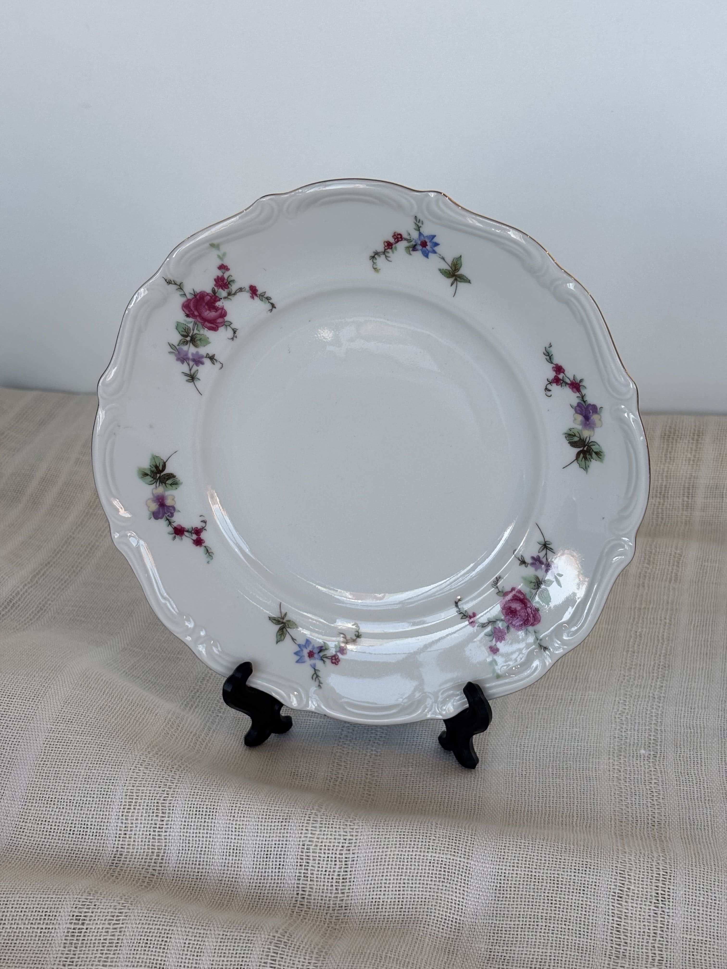 Vintažinė porcelianinė lėkštė „Sheraton Rose“