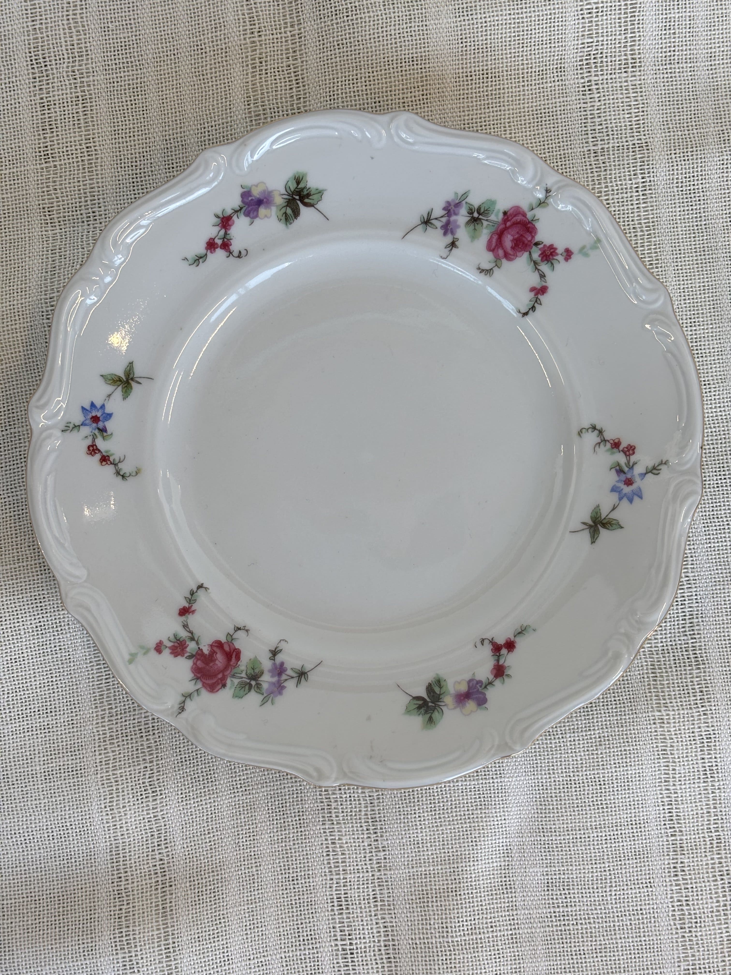Vintažinė porcelianinė lėkštė „Sheraton Rose“