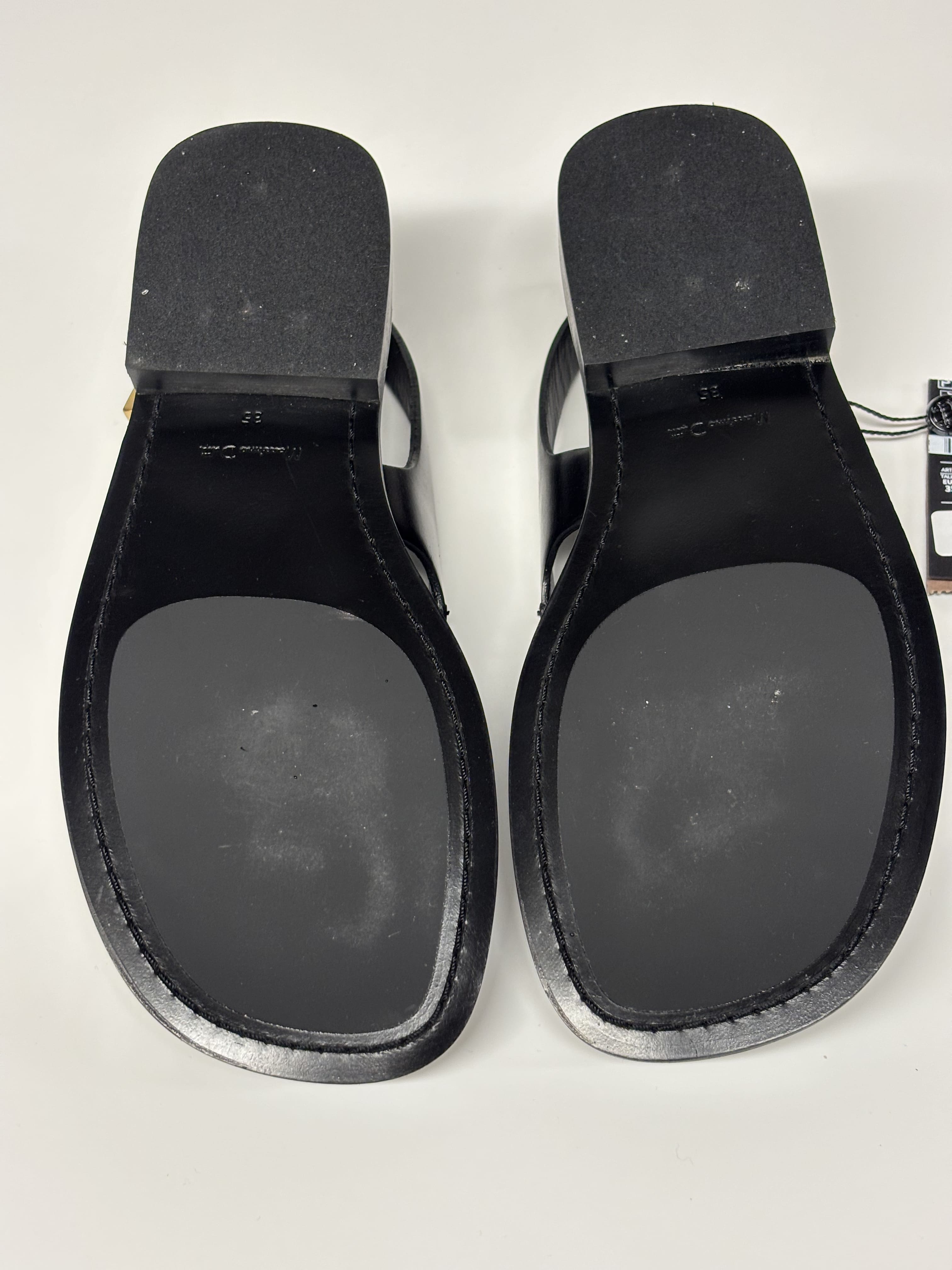 Massimo Dutti basutės per pirštą