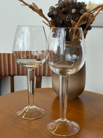 Stiklinės taurės su ilga kojele