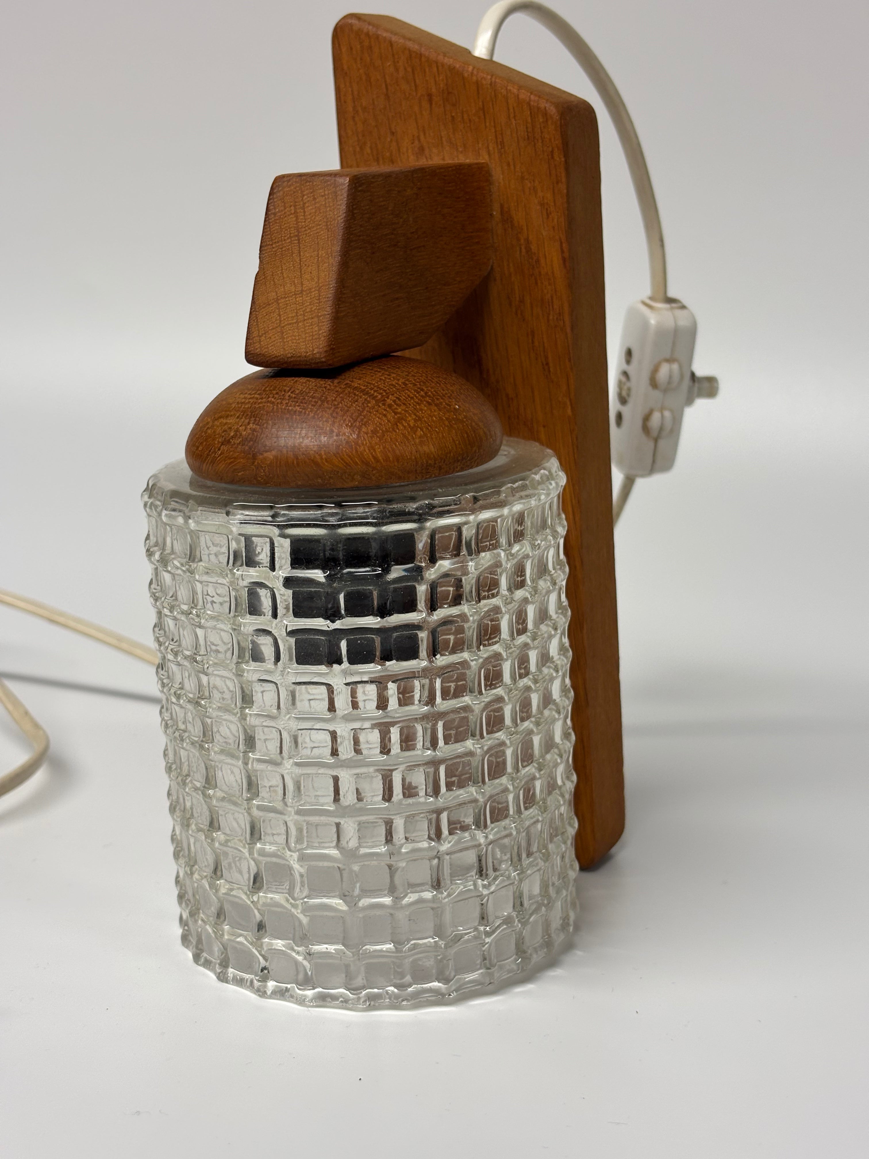Mid-Century sieninis šviestuvas