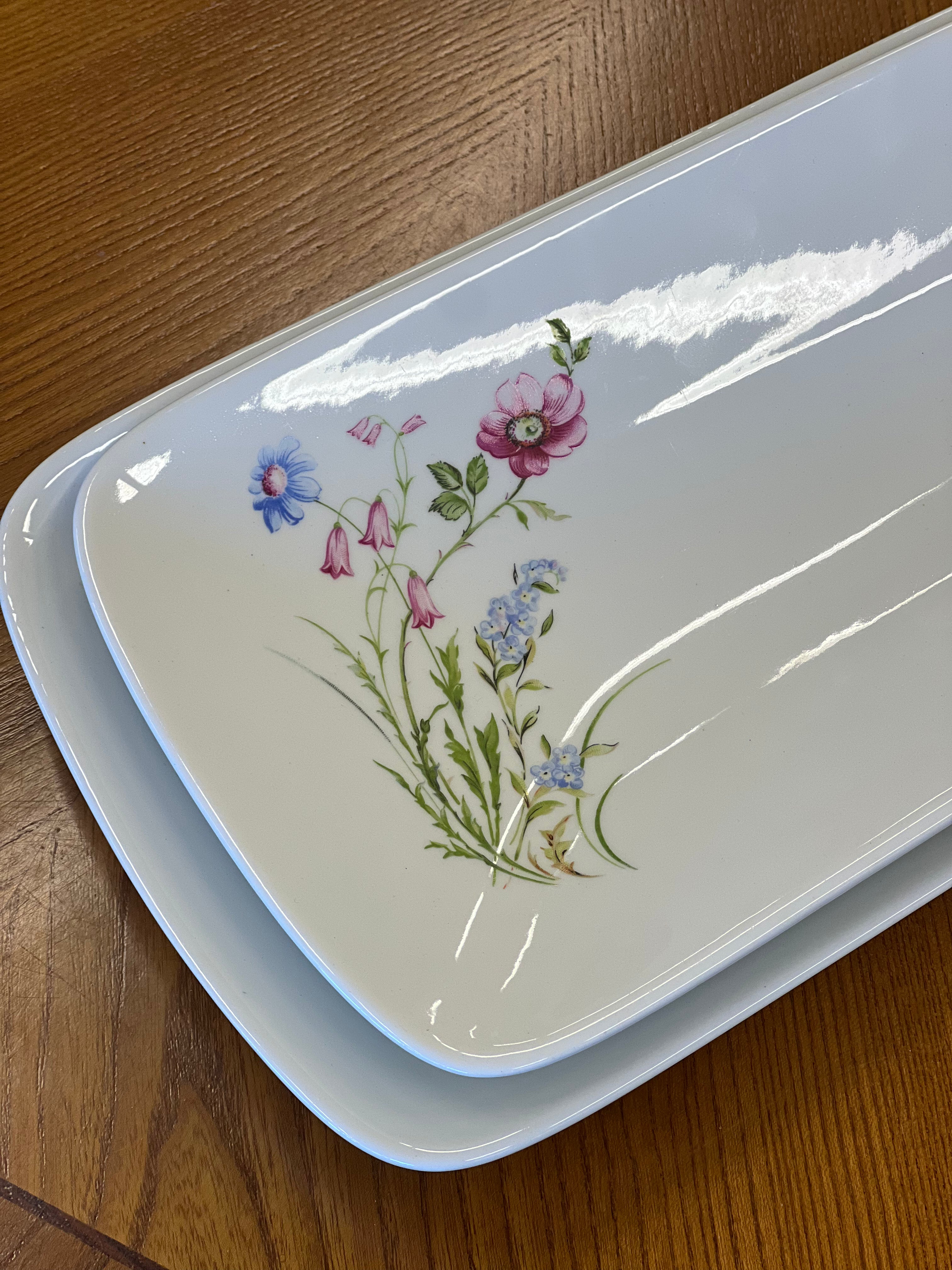 Porcelianinės serviravimo lėkštės