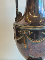 Metalinė vintažinė vaza