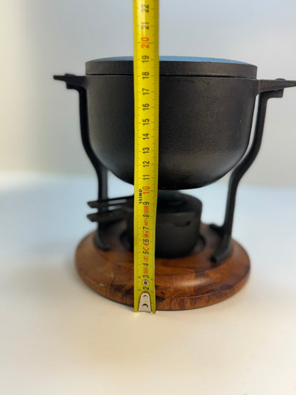 Fondiu ketaus puodas