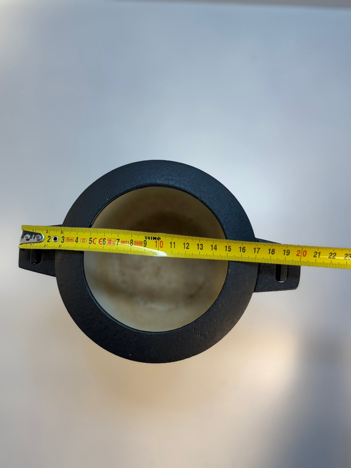 Fondiu ketaus puodas