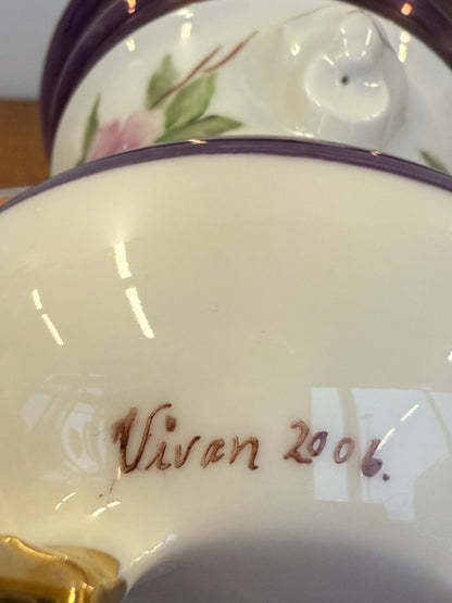 Porcelianinė vazelė gėlėms