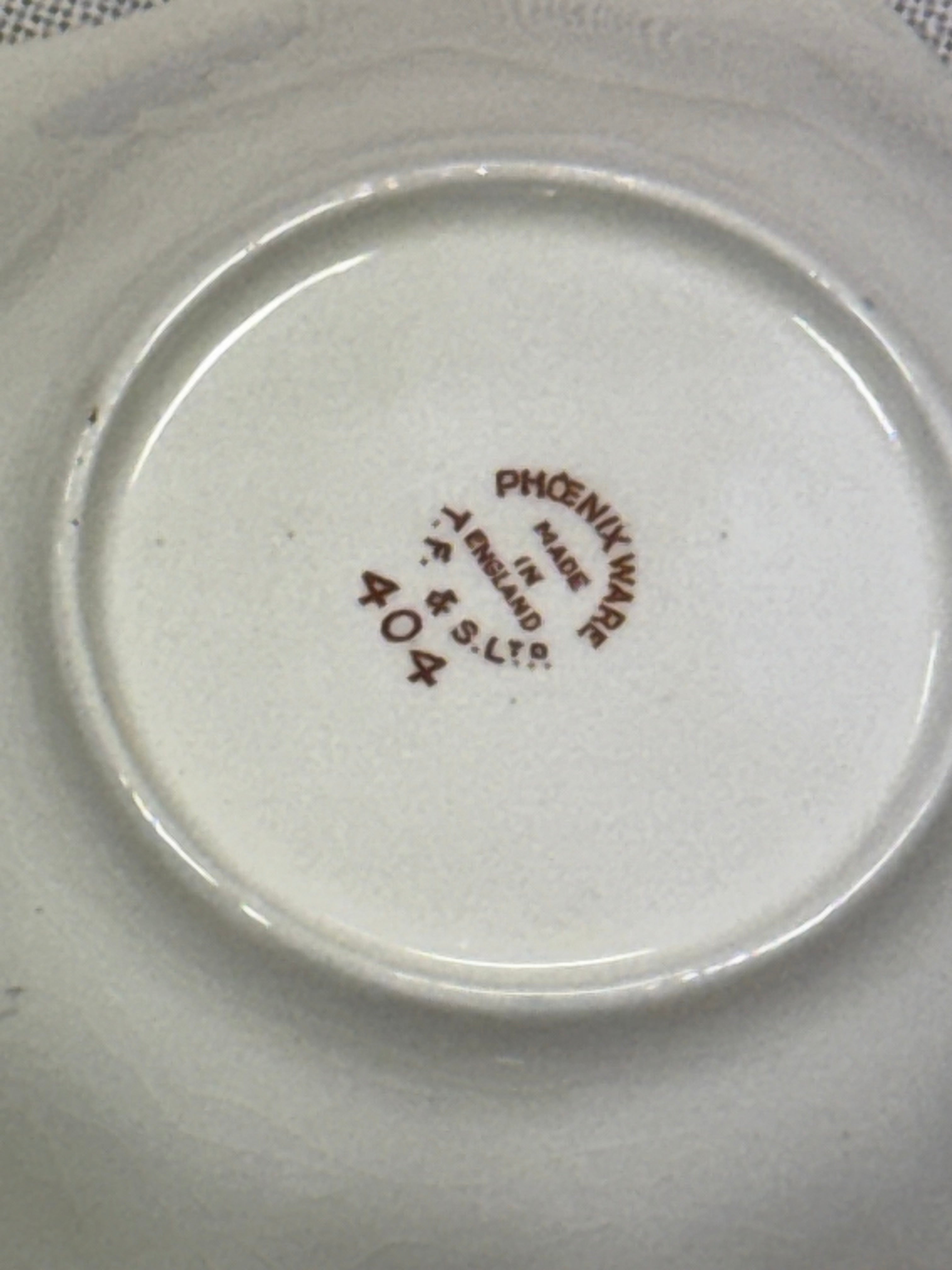 Gili porcelianinė lėkštutė