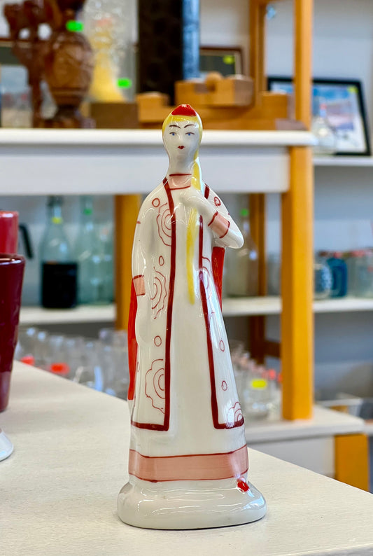 Porcelianinė statulėlė
