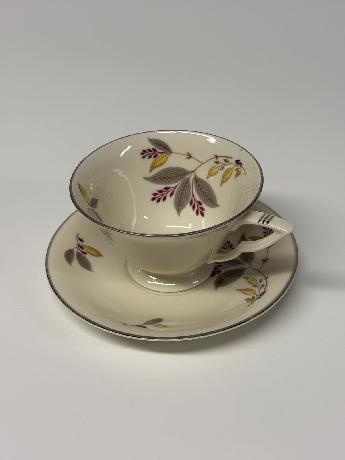 Vintažinis „Windsor Bone China“ puodelis su lėkštute