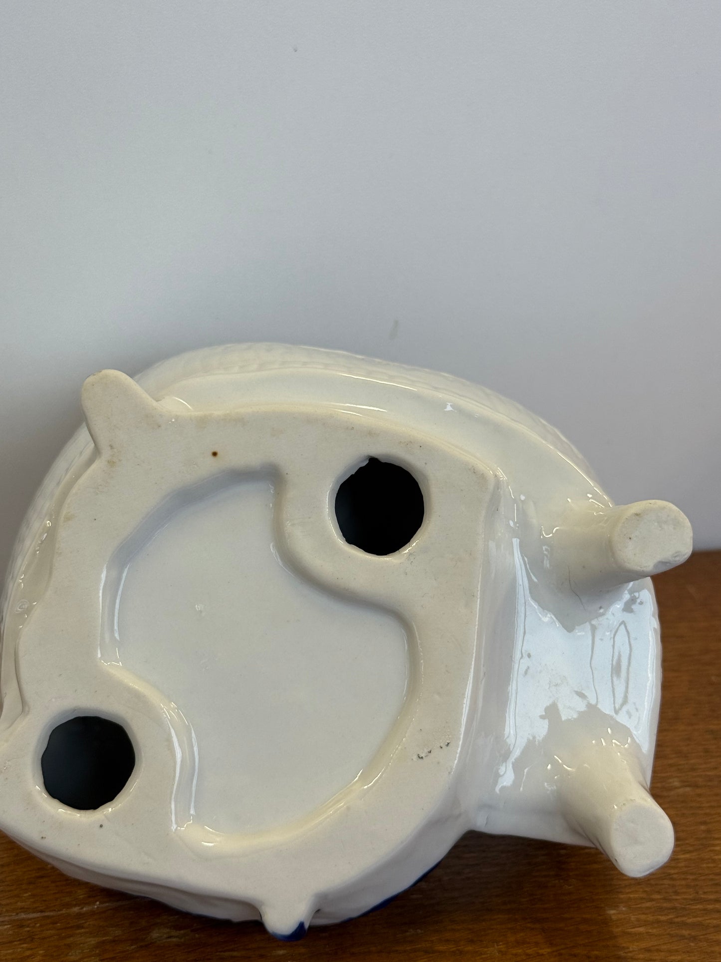 Vintažinė porcelianinė statulėlė