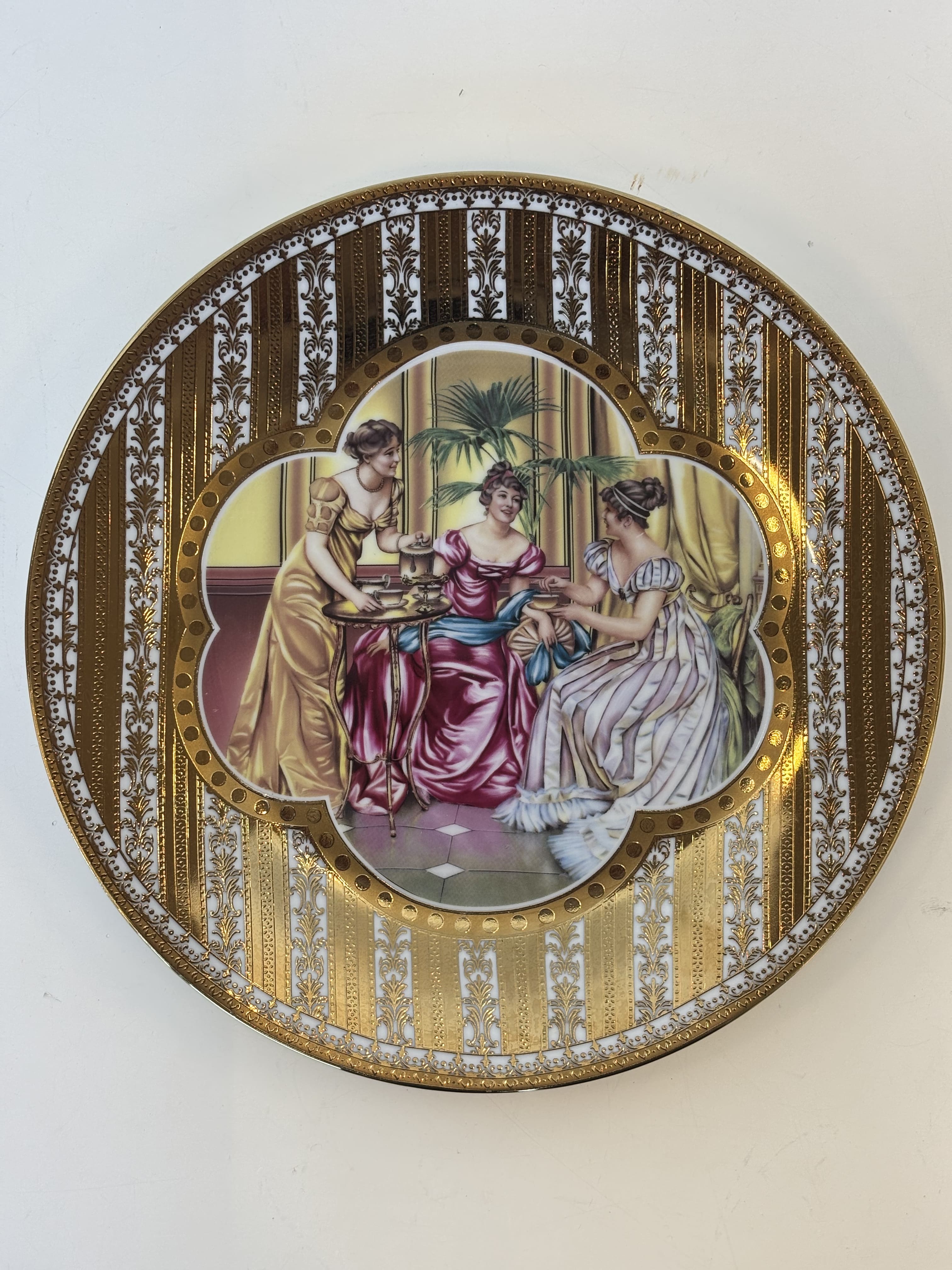 Dekoratyvinė porcelianinė lėkštė „Madonna“