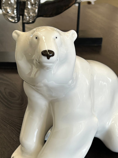 Lomonosov baltasis lokys