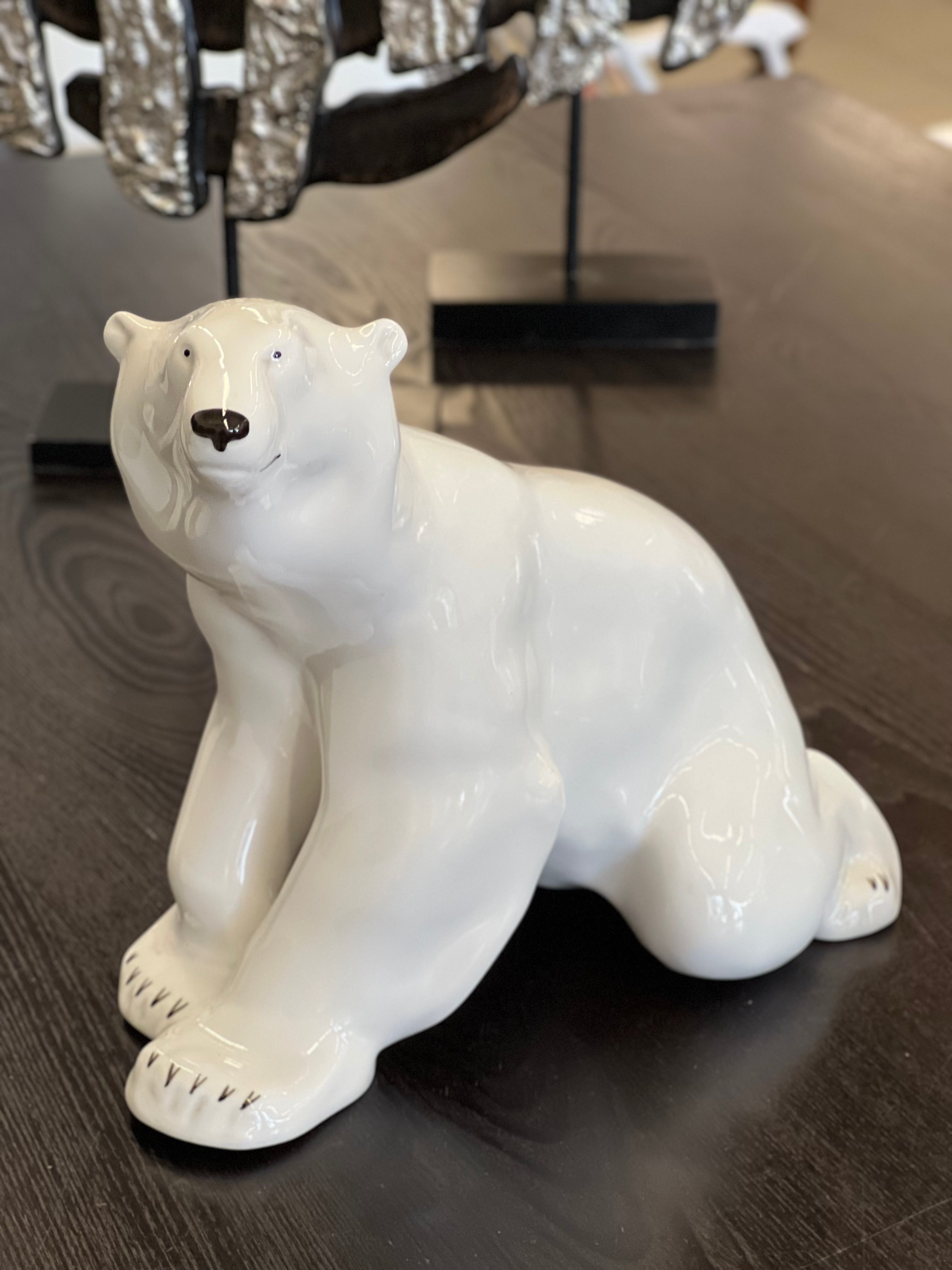 Lomonosov baltasis lokys