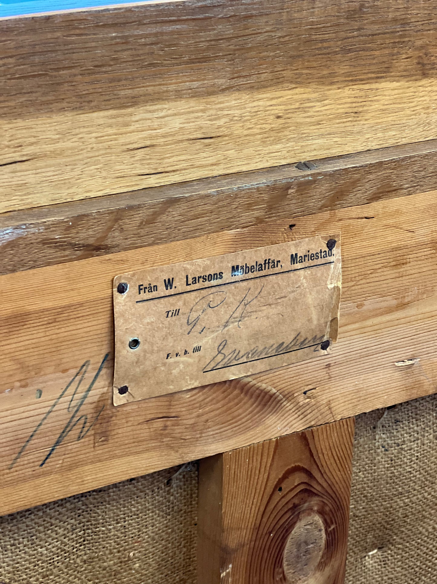 Senovinis restauruotas suolas