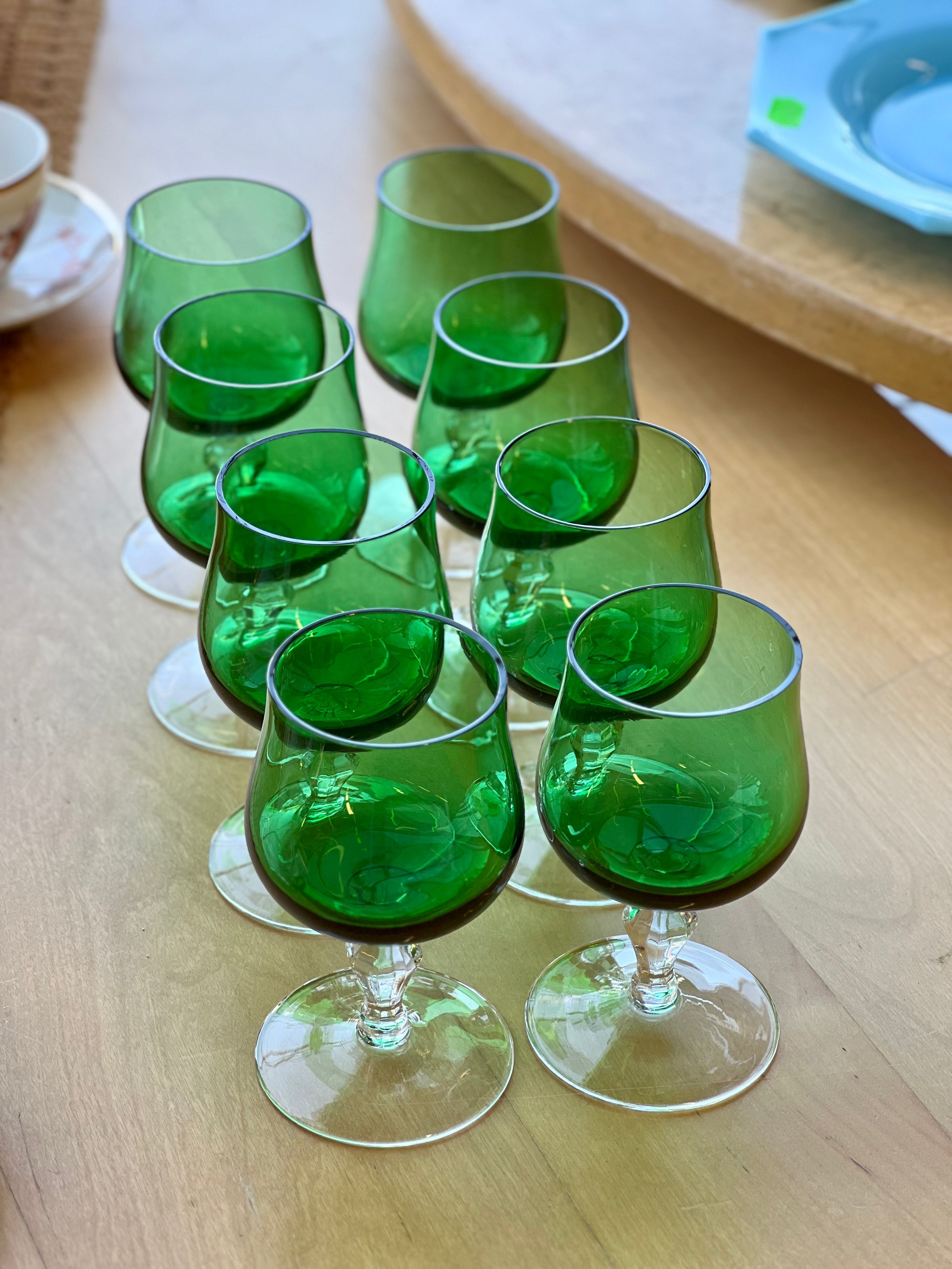 Žalios taurės vynui | Draugas draugui