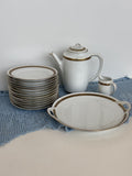 „Royal Doulton Harlow“ kaulinio porceliano servizas