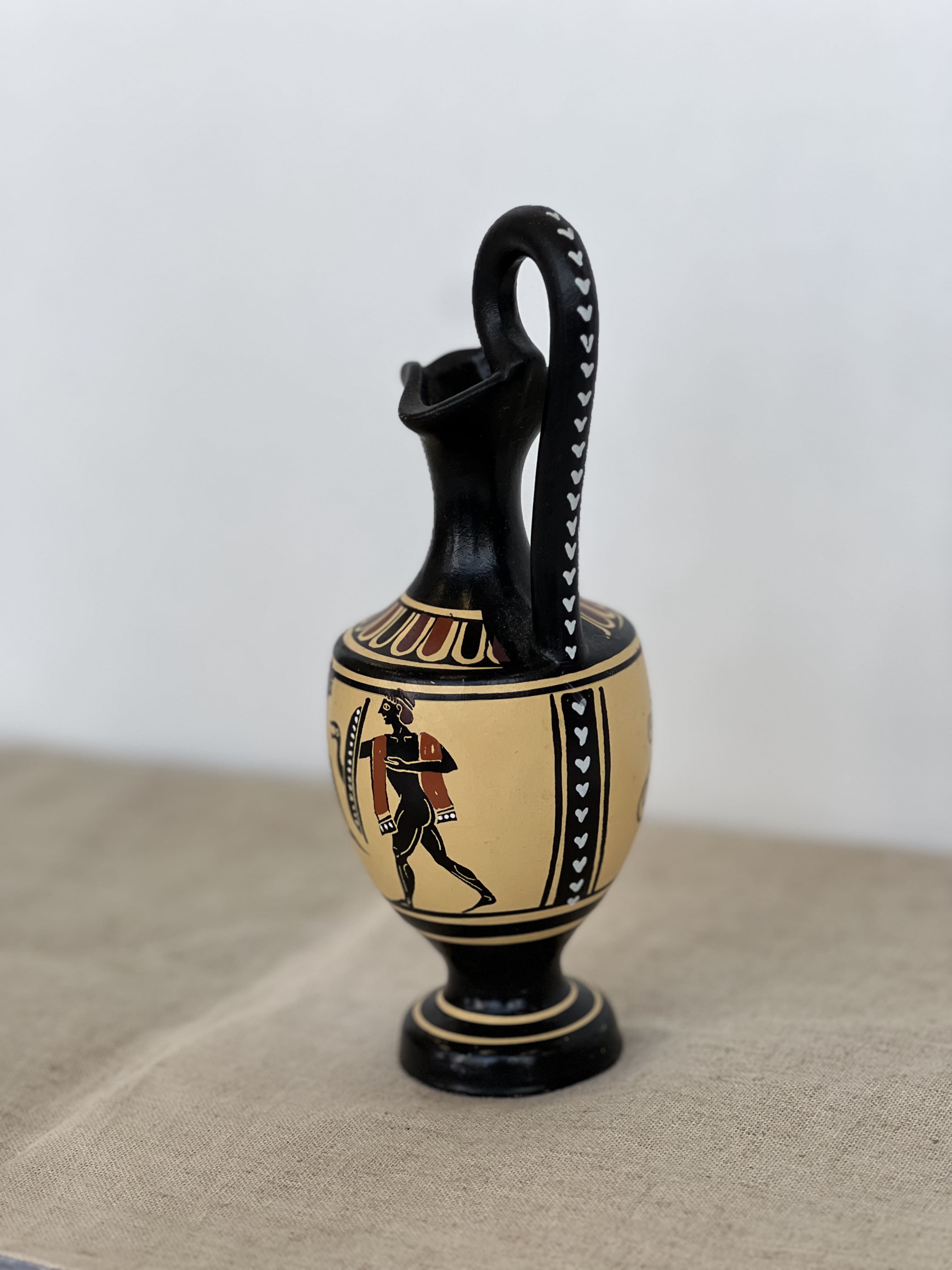 Rankų darbo graikiška „Oinochoe“ stiliaus vaza