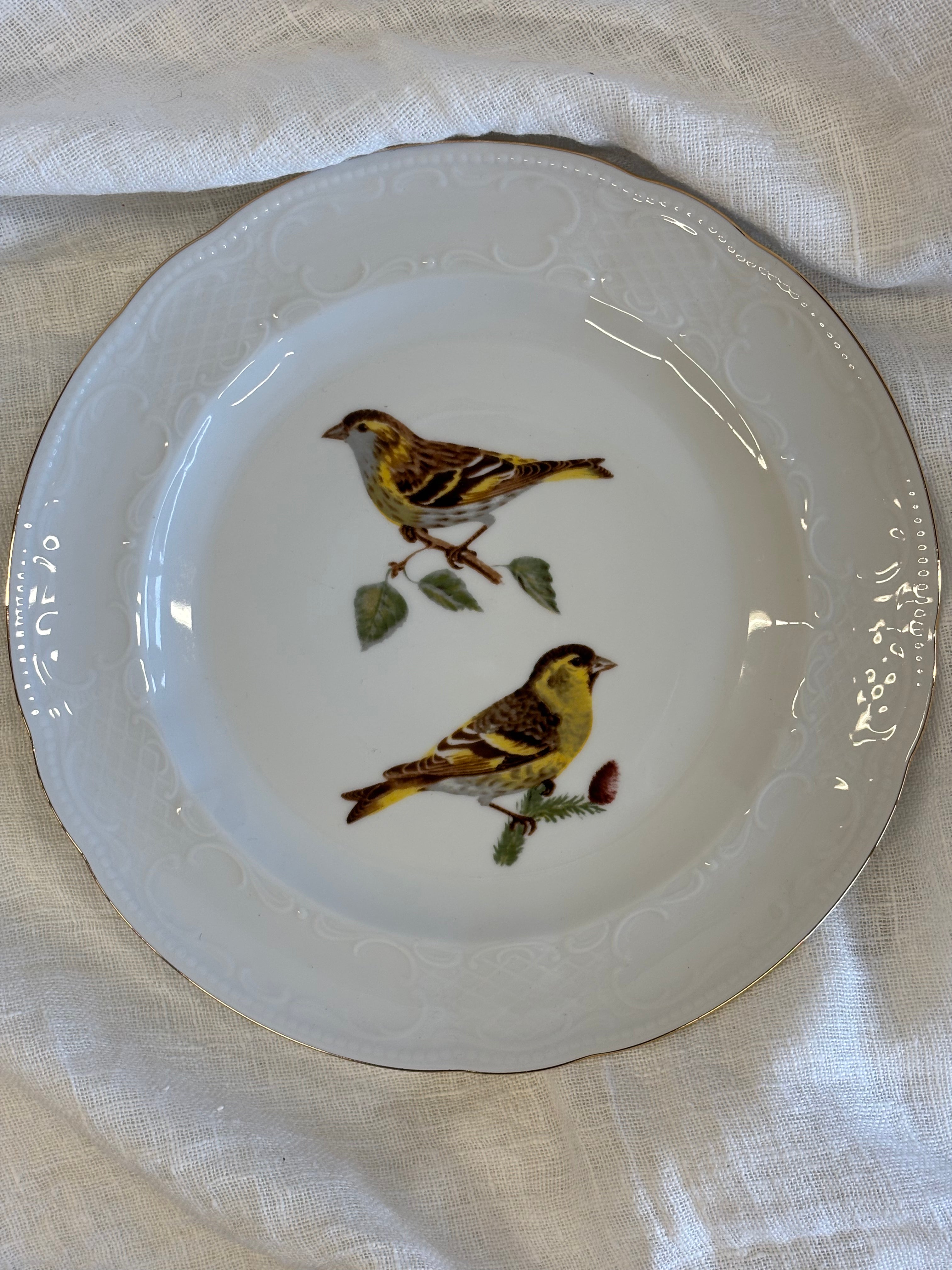 Porcelianinė dekoratyvinė lėkštė "Carduelis Spinus"