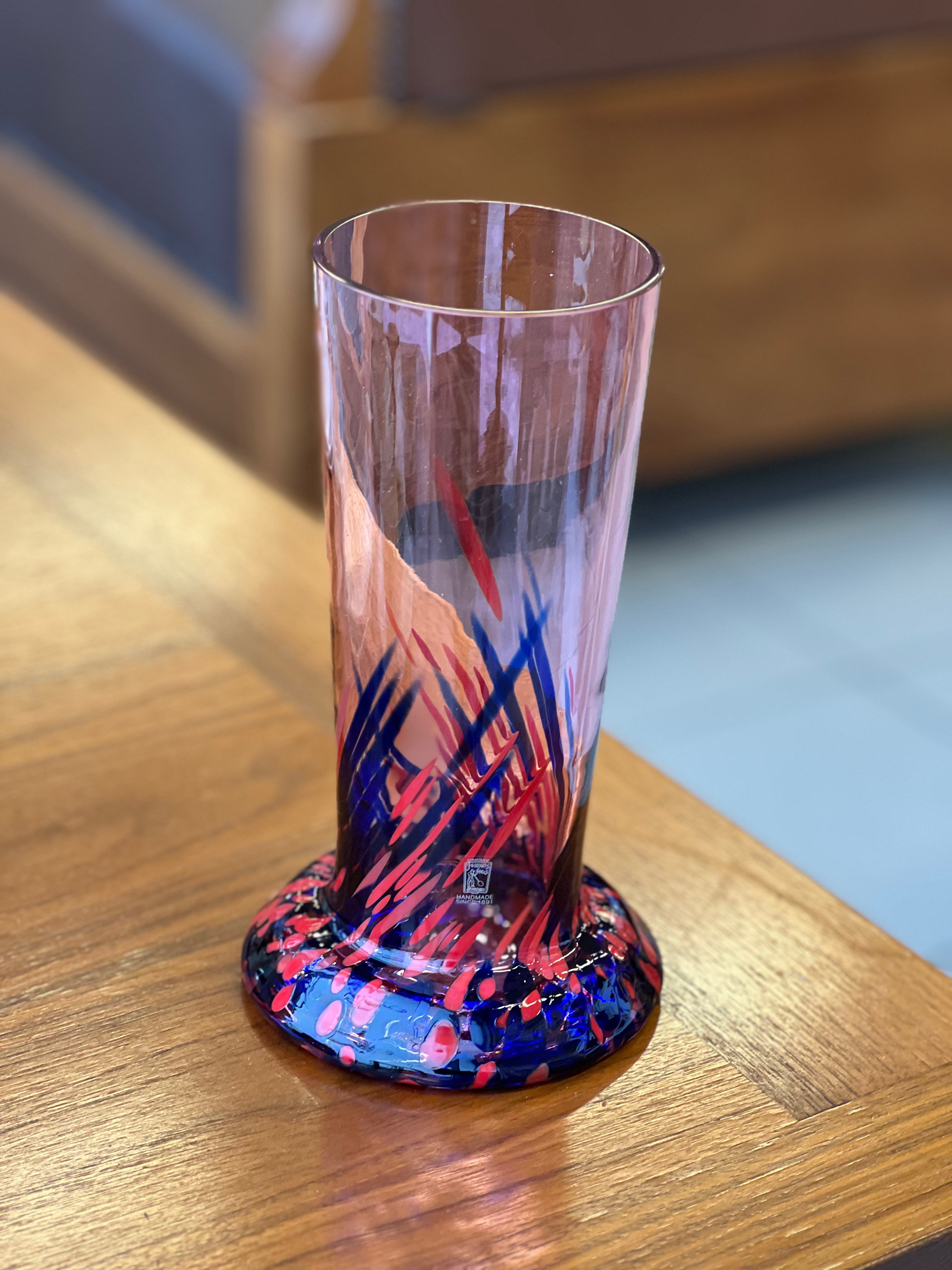 Stiklinė rankų darbo vaza