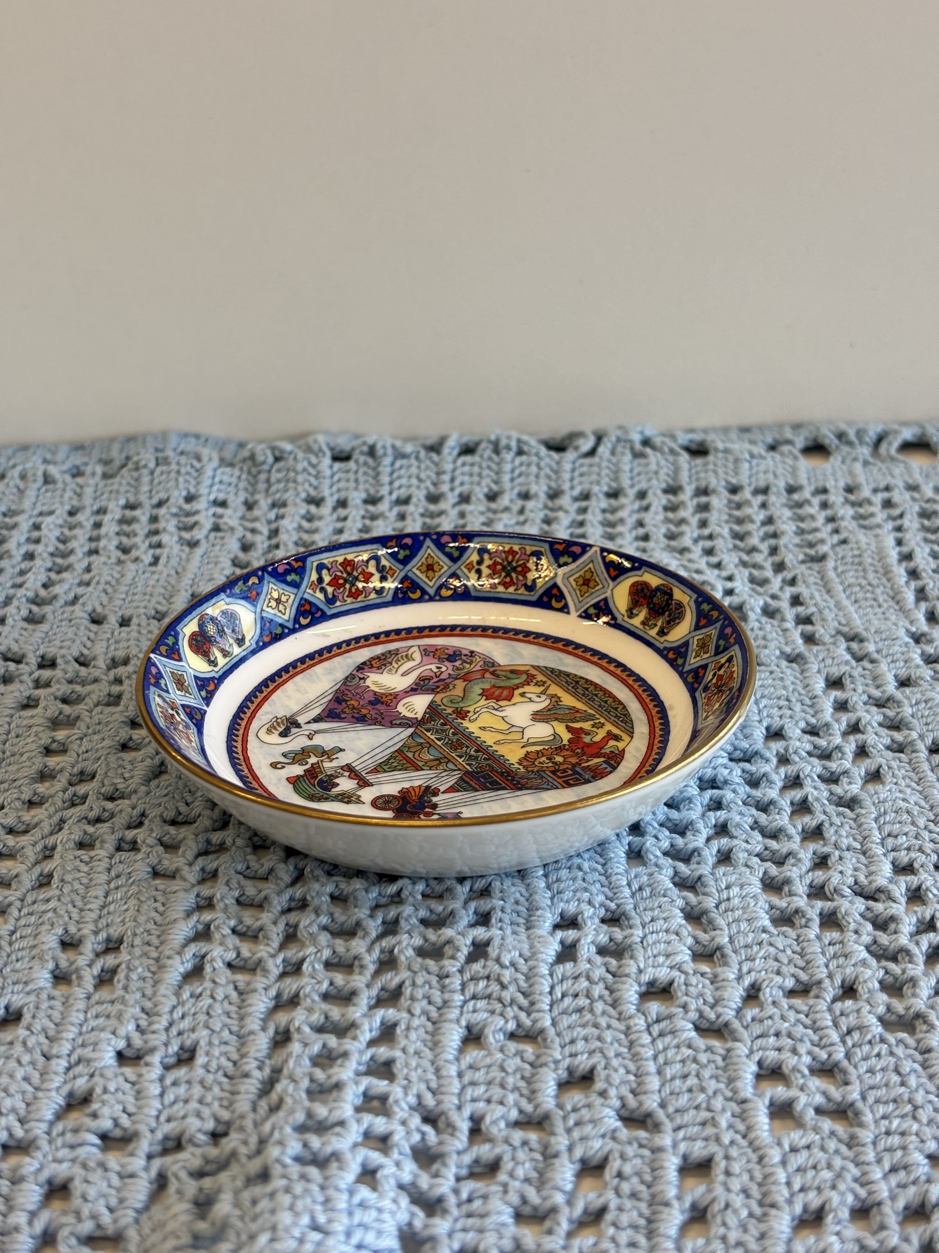 Retas „Royal Worcester“ kaulinio porceliano padėkliukas