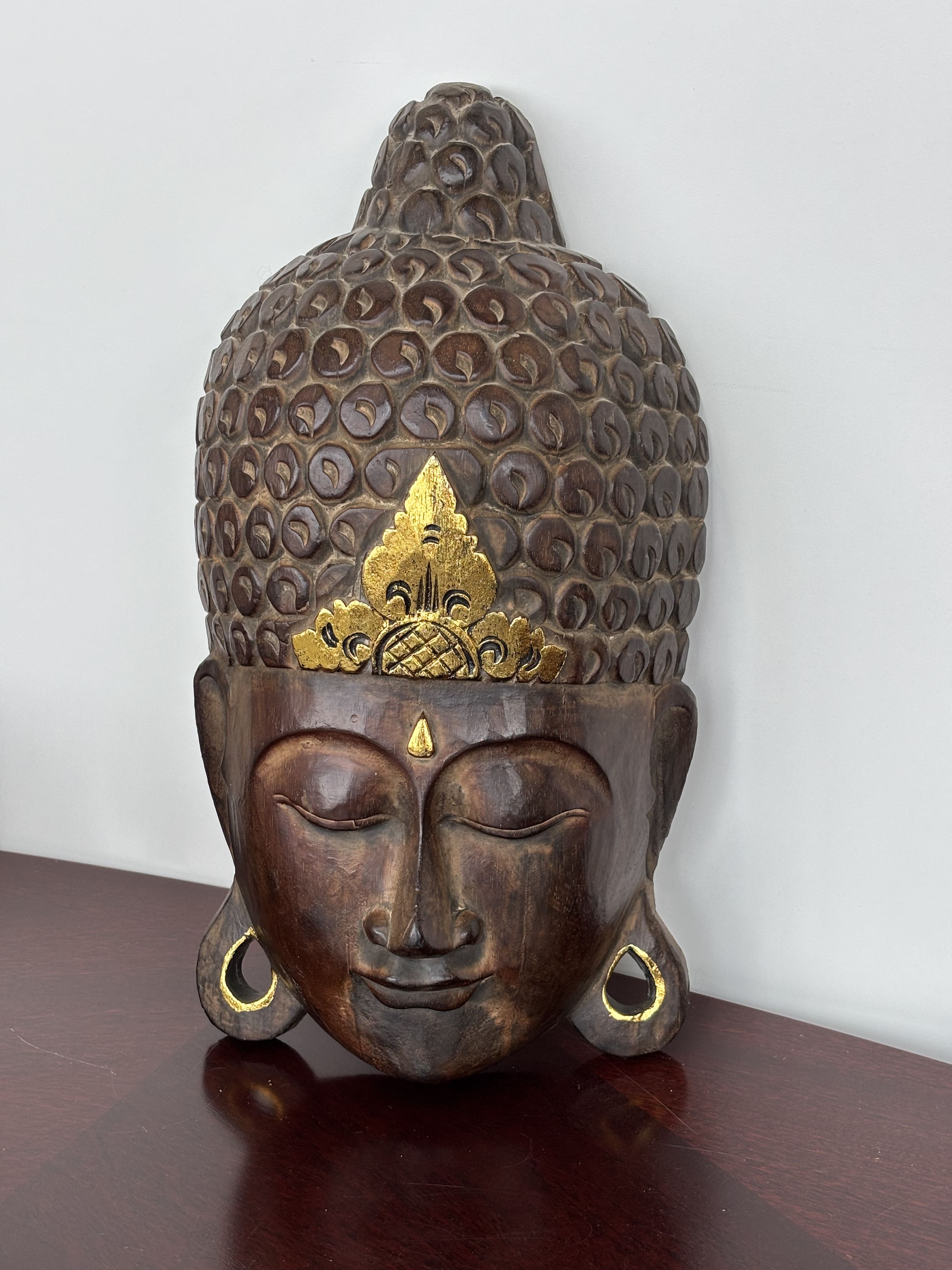 Medinė rytietiška sieninė dekoracija