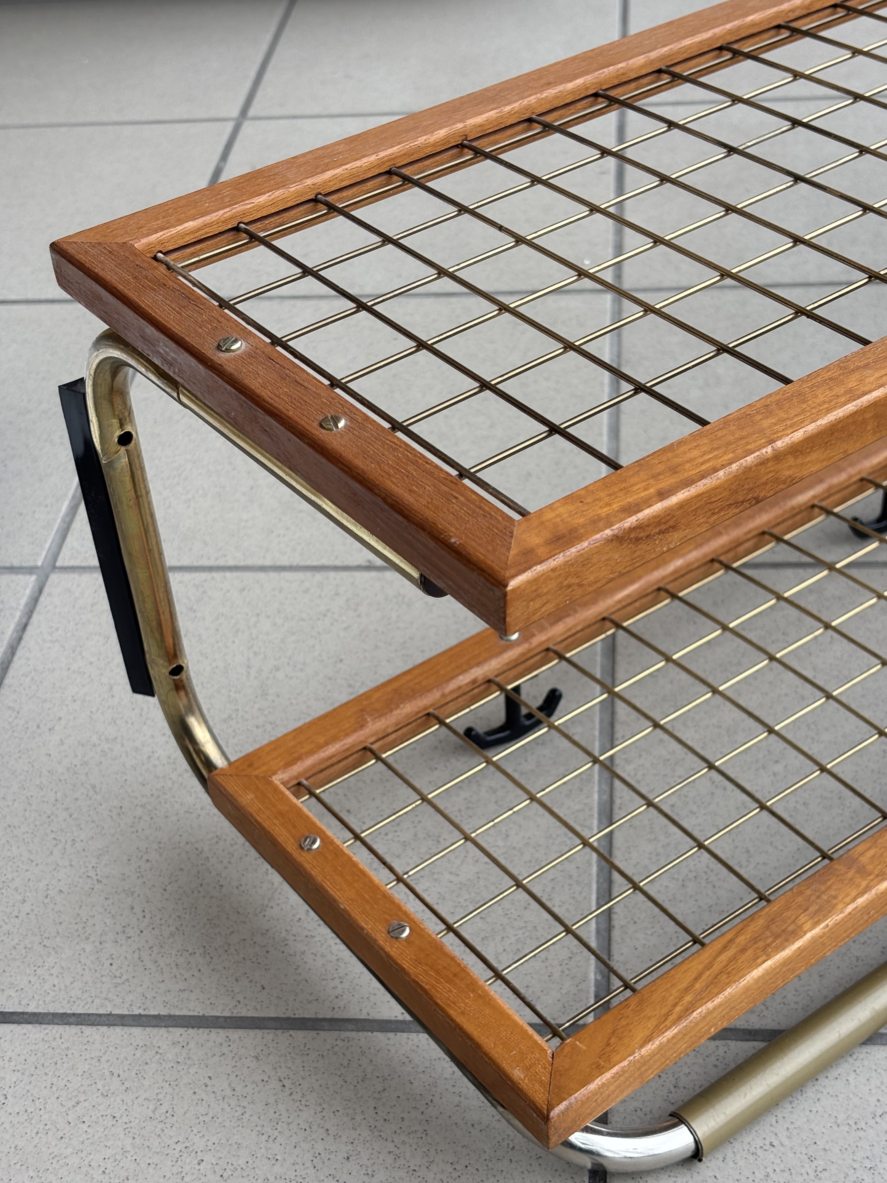 Mid Century tikmedžio kabykla