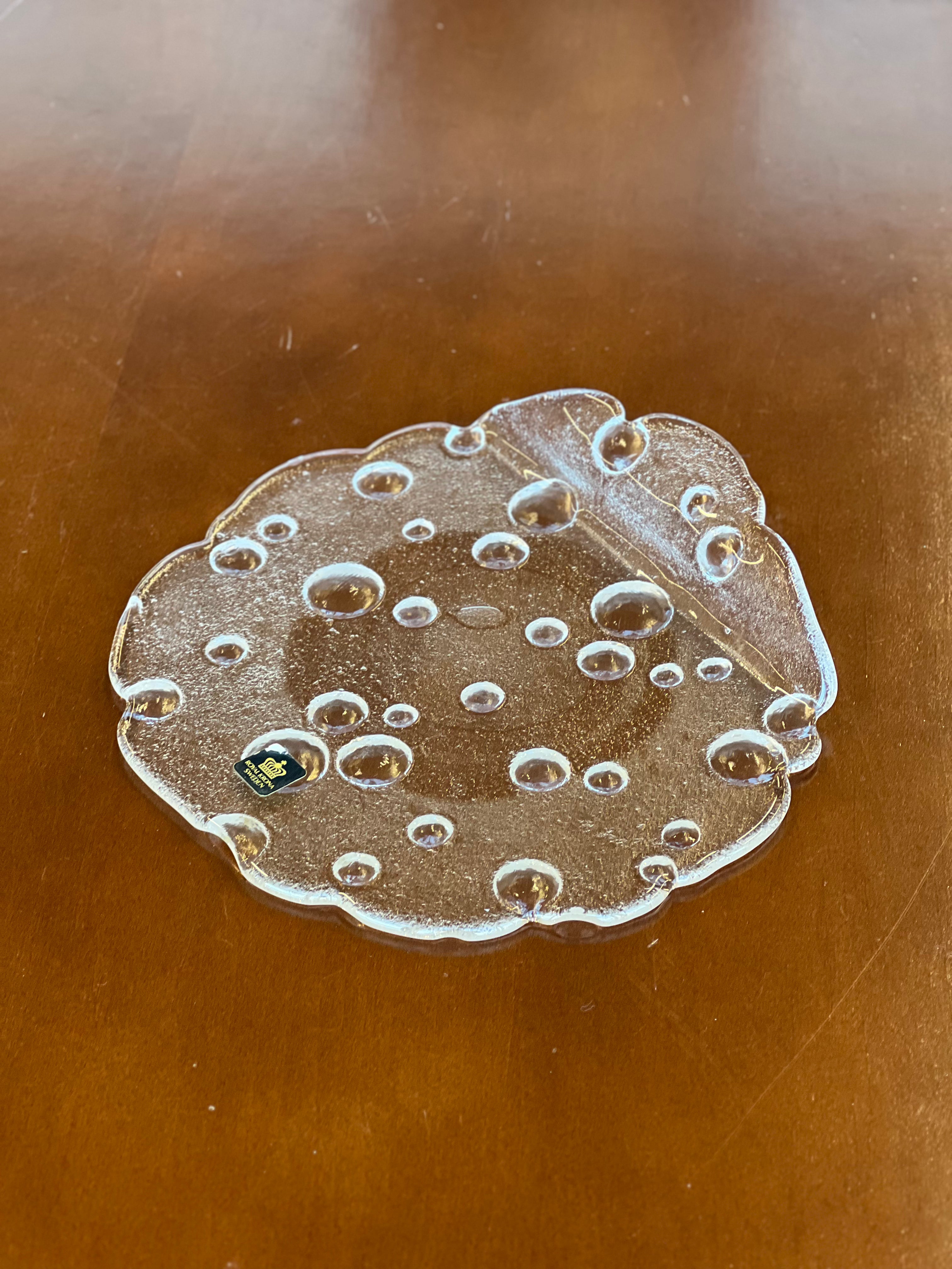 Stiklinė lėkštė užkandžiams