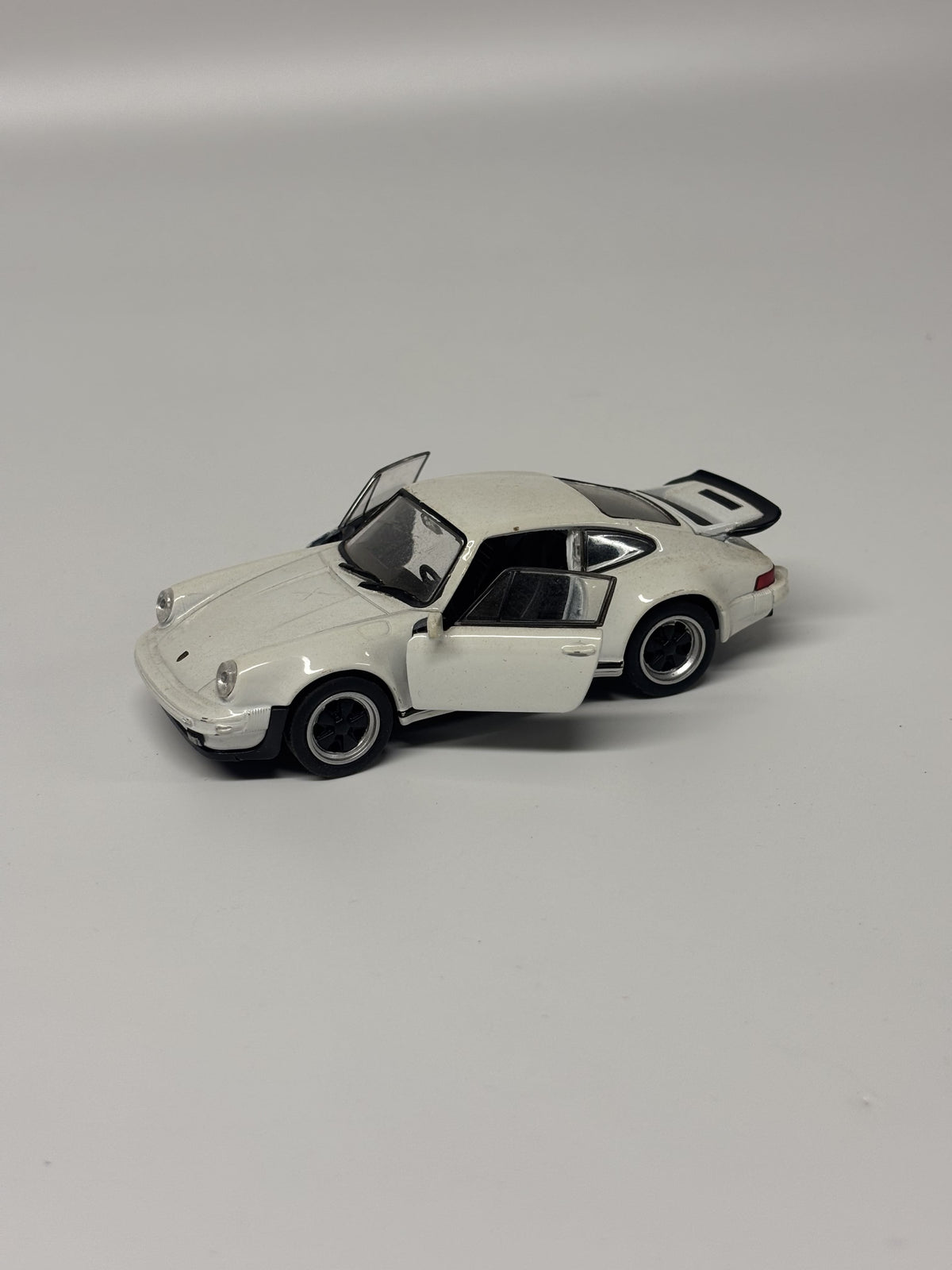 Kolekcinis modeliukas Porsche 911 (930) Turbo 3.0
