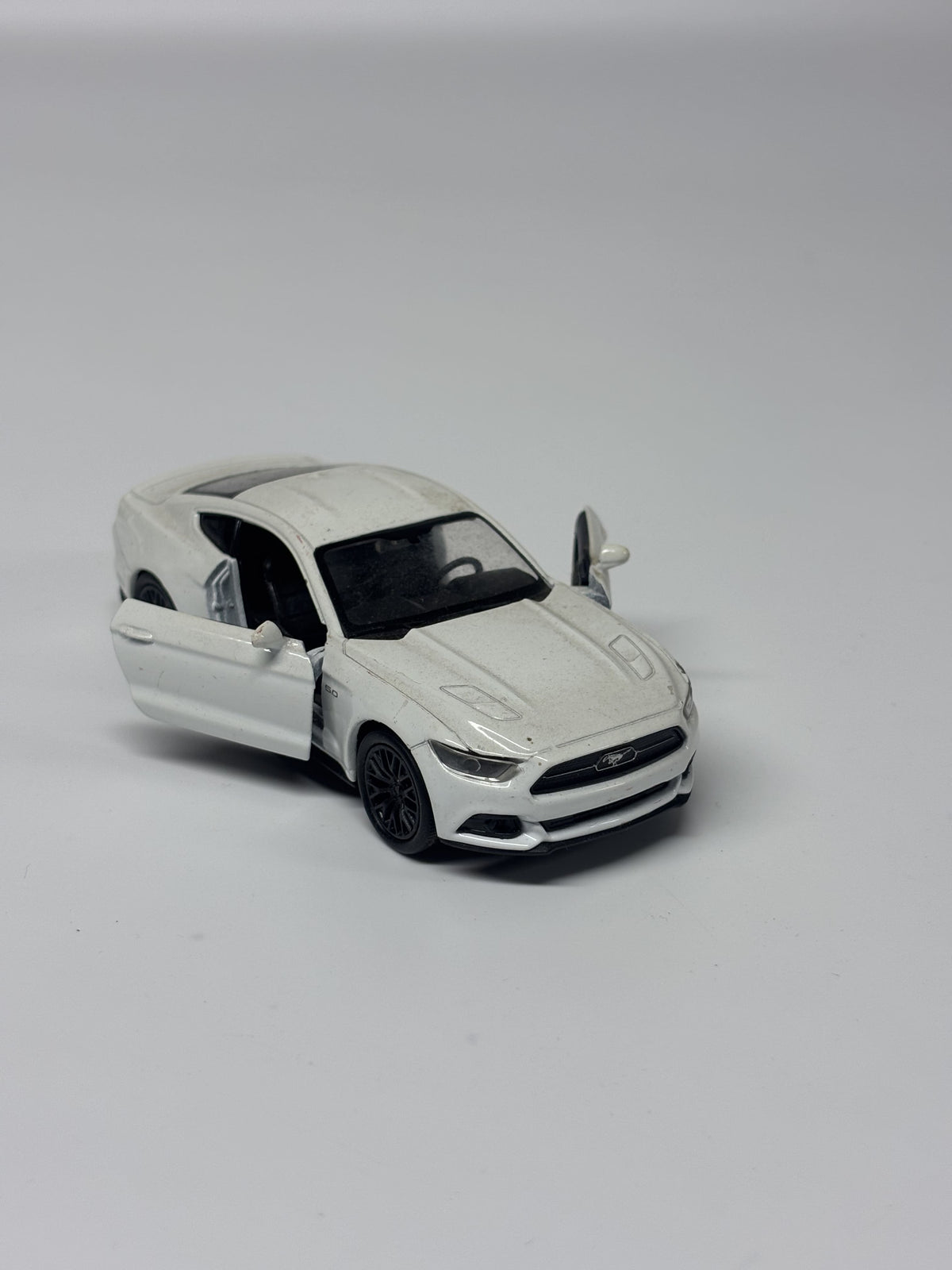 Kolekcinis modeliukas 2015 Ford Mustang GT