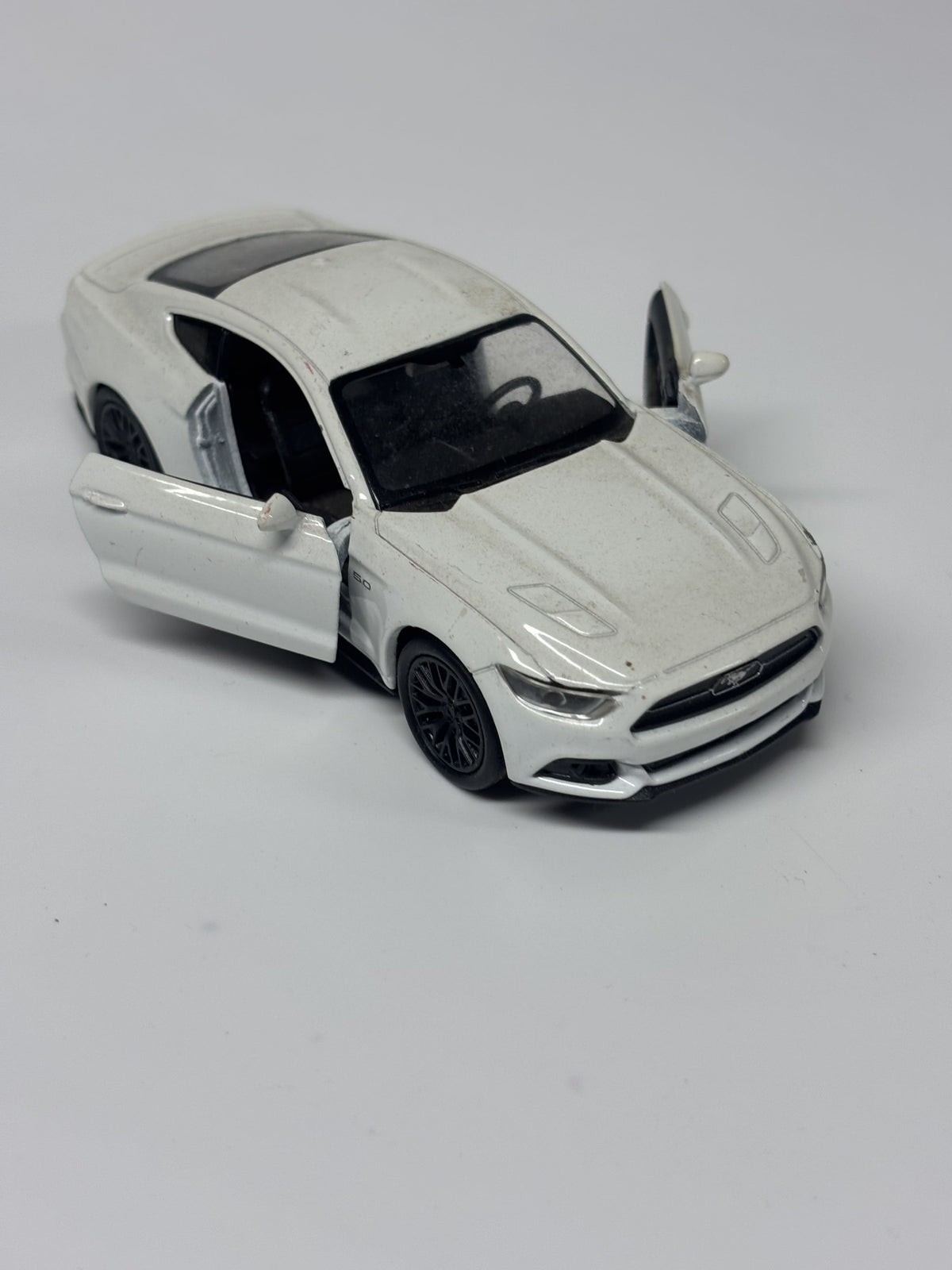 Kolekcinis modeliukas 2015 Ford Mustang GT