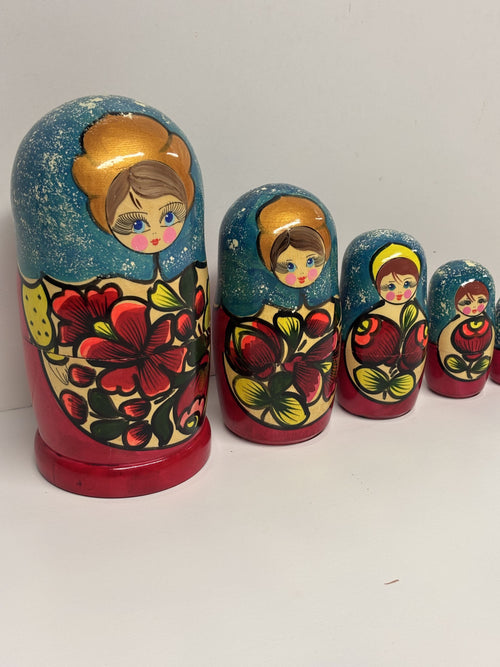 Matrioškų (medinių lėlių) rinkinys