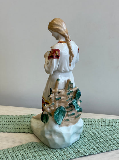 Porcelianinė statulėlė