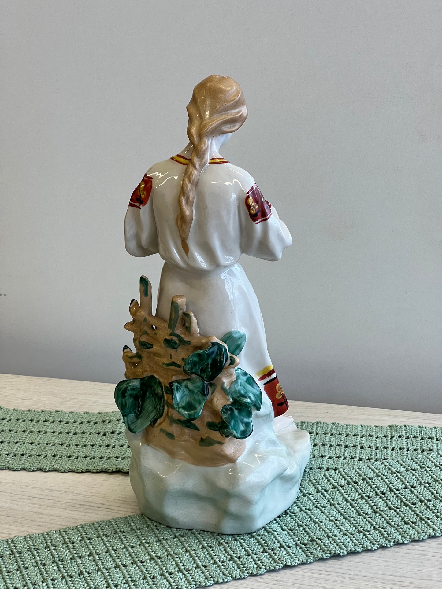 Porcelianinė statulėlė