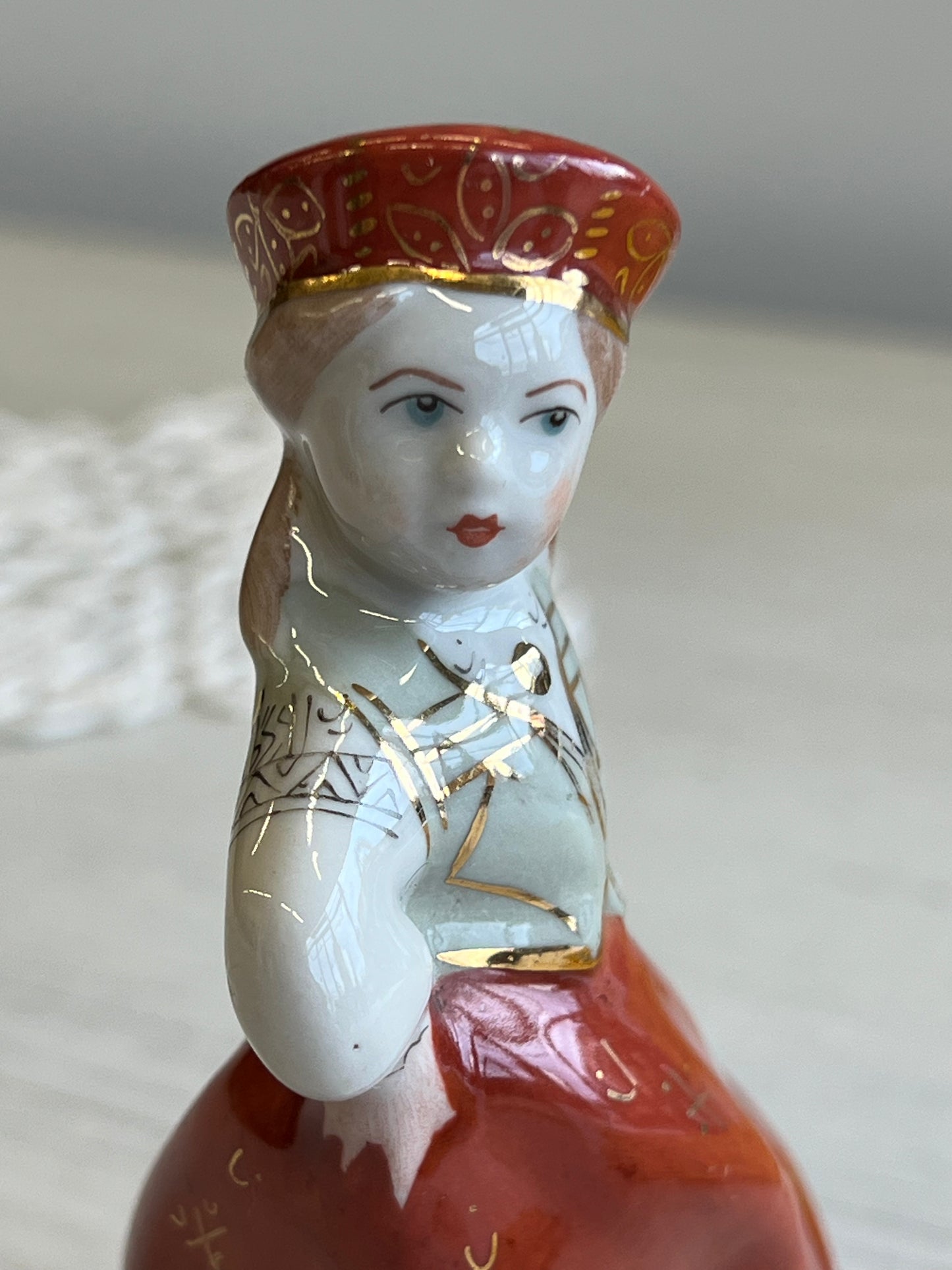 Porcelianinė statulėlė