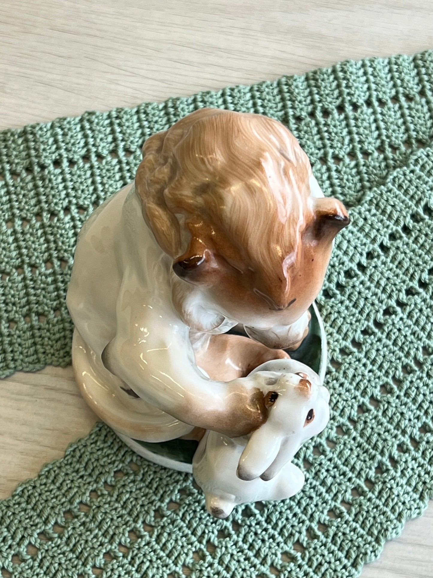 Vintažinė Lomonosovo porceliano figūrėlė „Liūtas ir zuikis“